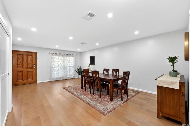 6522 Waterfall, San Antonio, TX 78239