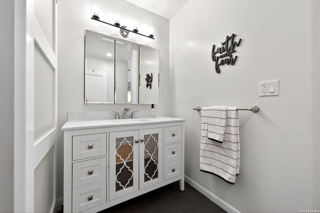 6522 Waterfall, San Antonio, TX 78239