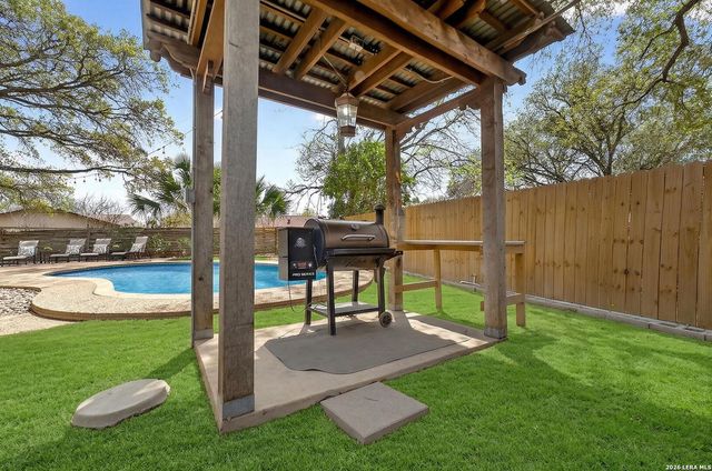6522 Waterfall, San Antonio, TX 78239