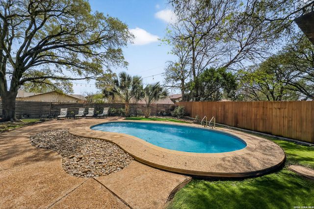 6522 Waterfall, San Antonio, TX 78239