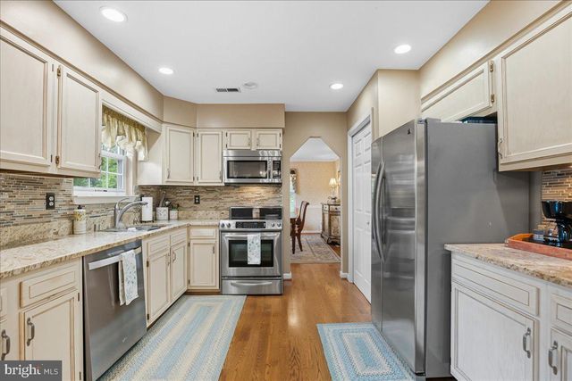 694 PONDS WOOD RD, Huntingtown, MD 20639