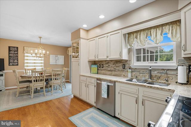 694 PONDS WOOD RD, Huntingtown, MD 20639