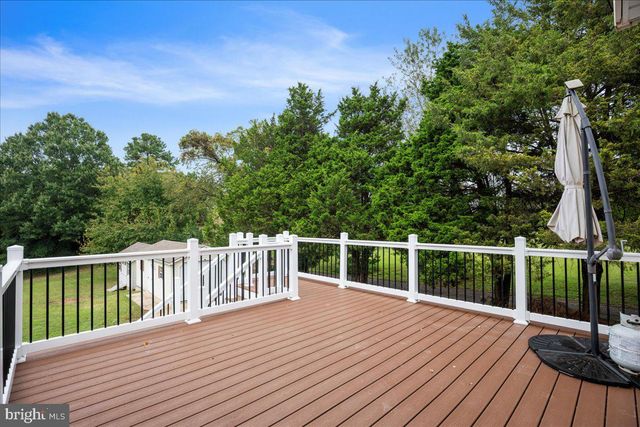 694 PONDS WOOD RD, Huntingtown, MD 20639