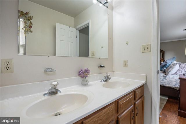 694 PONDS WOOD RD, Huntingtown, MD 20639