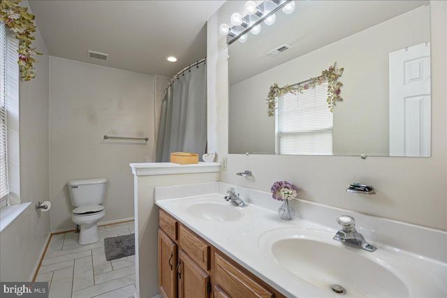 694 PONDS WOOD RD, Huntingtown, MD 20639