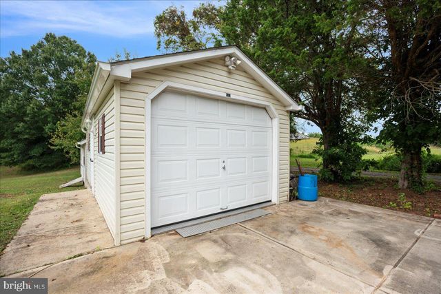 694 PONDS WOOD RD, Huntingtown, MD 20639