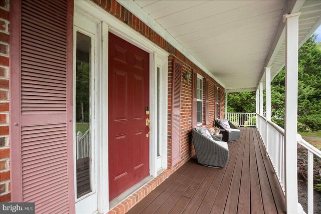 694 PONDS WOOD RD, Huntingtown, MD 20639