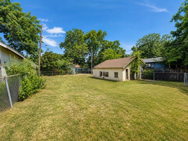 707 W Brooklyn Avenue, Dallas, TX 75208