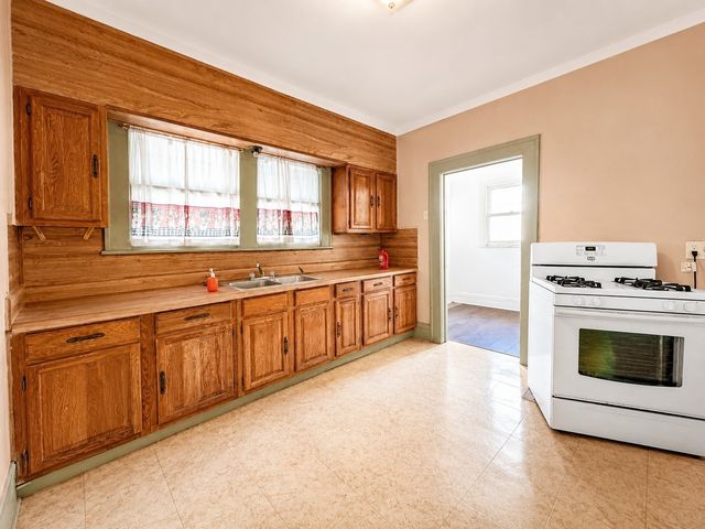 707 W Brooklyn Avenue, Dallas, TX 75208