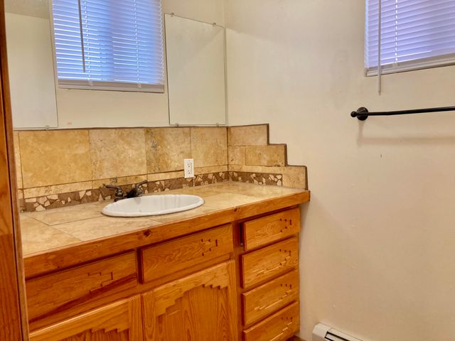 493 Calle Palomita Court, Taos, NM 87571