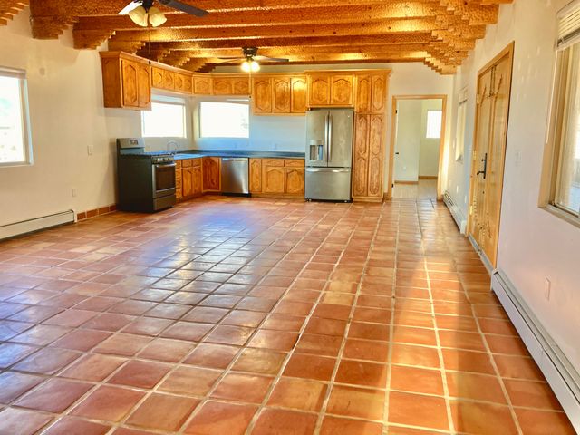 493 Calle Palomita Court, Taos, NM 87571