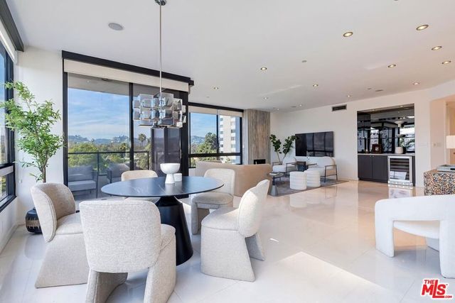 10350 Wilshire Boulevard 702, Los Angeles, CA 90024