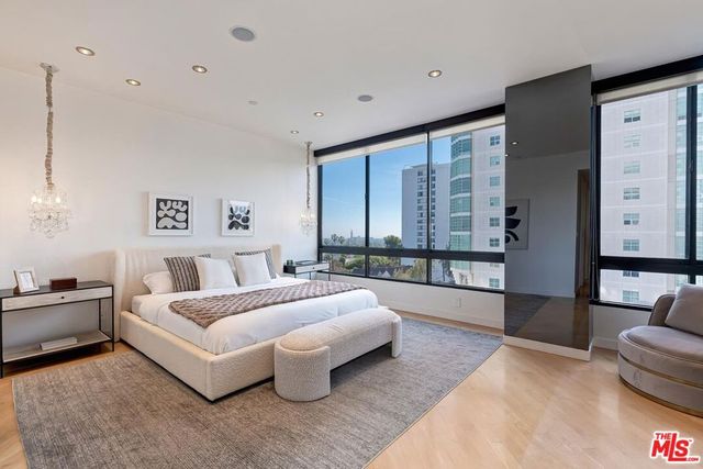 10350 Wilshire Boulevard 702, Los Angeles, CA 90024