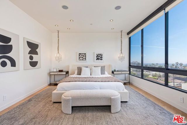 10350 Wilshire Boulevard 702, Los Angeles, CA 90024