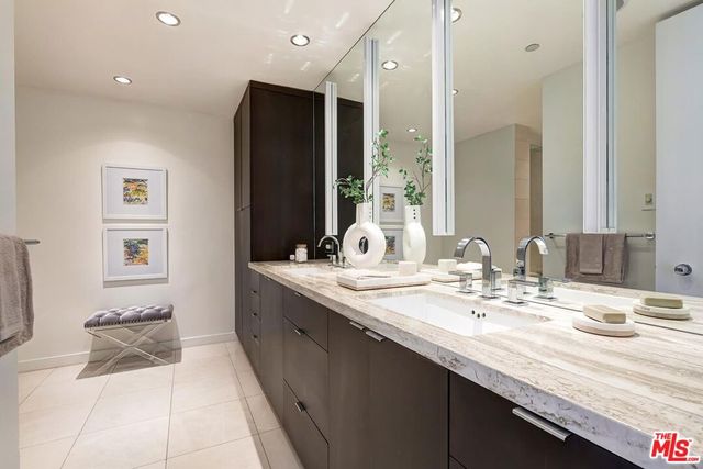 10350 Wilshire Boulevard 702, Los Angeles, CA 90024