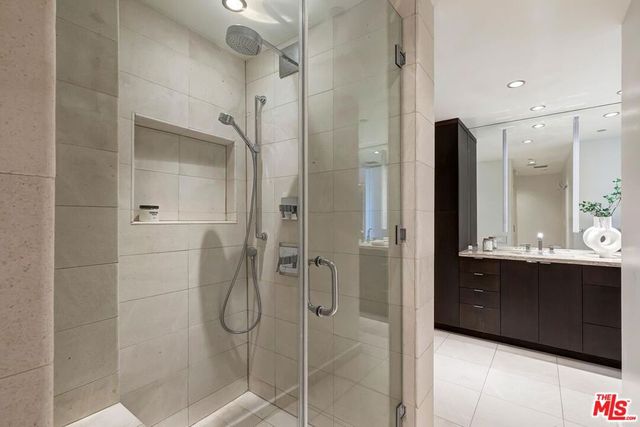 10350 Wilshire Boulevard 702, Los Angeles, CA 90024