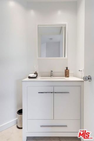 10350 Wilshire Boulevard 702, Los Angeles, CA 90024