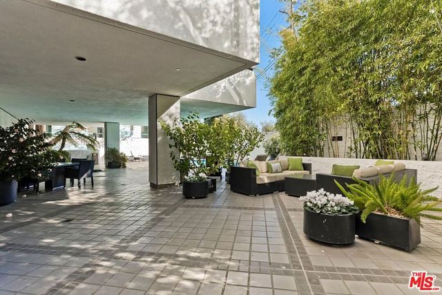 10350 Wilshire Boulevard 702, Los Angeles, CA 90024