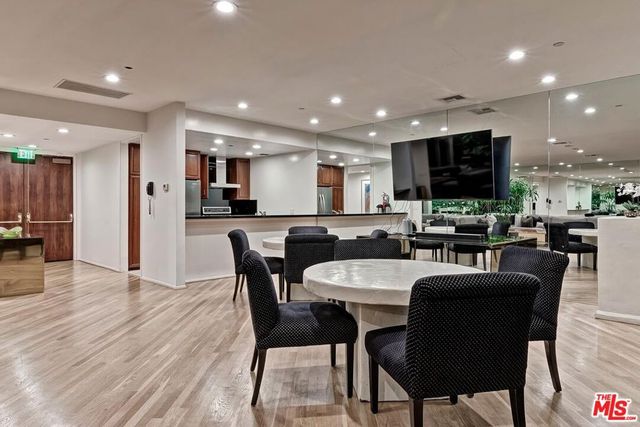 10350 Wilshire Boulevard 702, Los Angeles, CA 90024