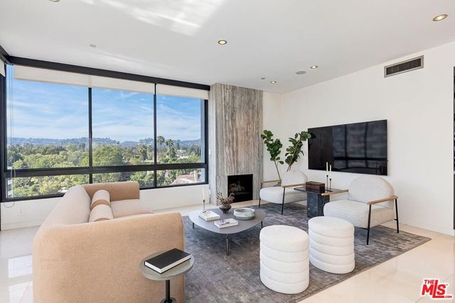 10350 Wilshire Boulevard 702, Los Angeles, CA 90024