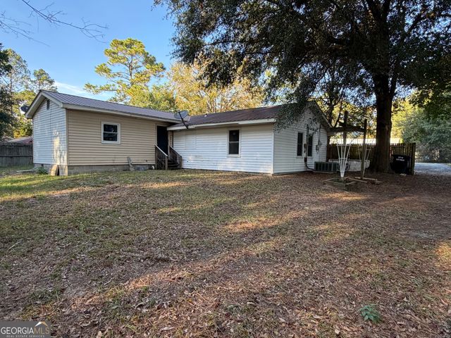 121 S Elm Street, East Dublin, GA 31027