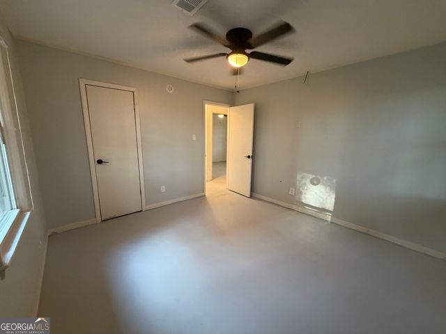 121 S Elm Street, East Dublin, GA 31027