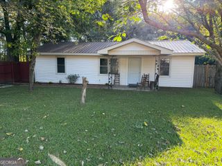 121 S Elm Street, East Dublin, GA 31027