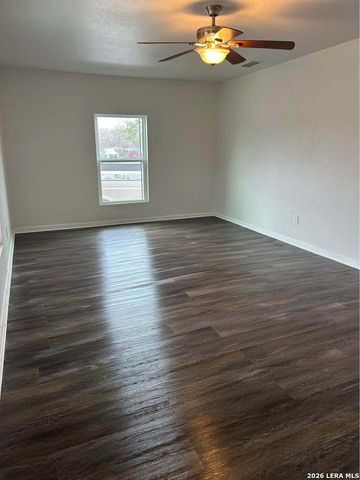 543 Hot Wells, San Antonio, TX 78223