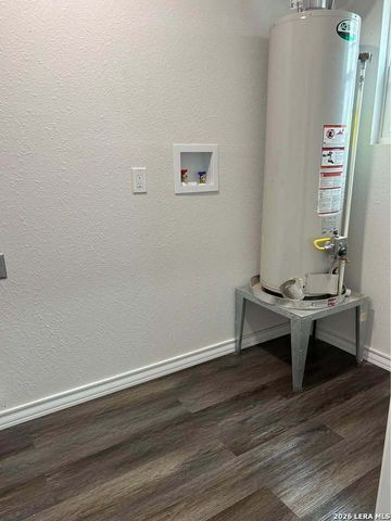 543 Hot Wells, San Antonio, TX 78223