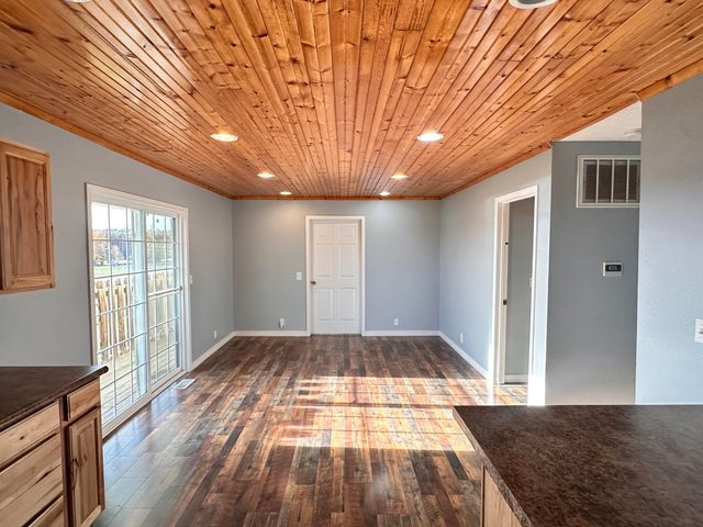 23548 Lawrence 1090, Monett, MO 65708