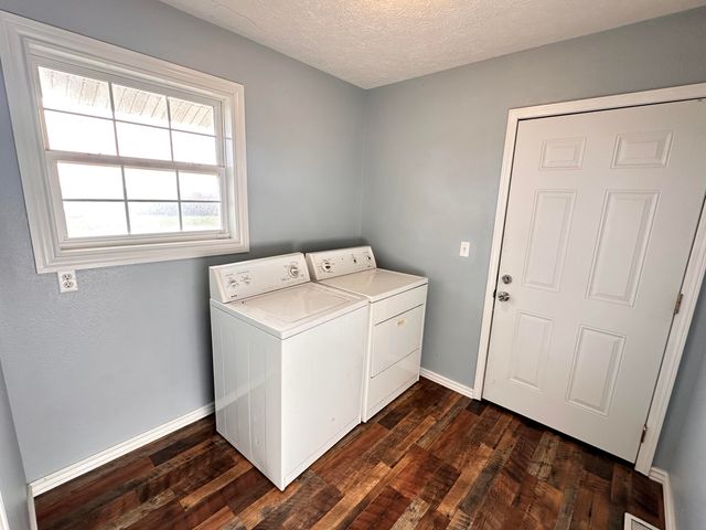 23548 Lawrence 1090, Monett, MO 65708