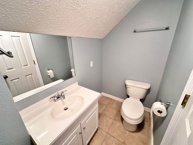 23548 Lawrence 1090, Monett, MO 65708