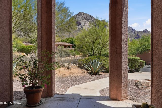 1421 E Rams Hill Drive, Oro Valley, AZ 85737