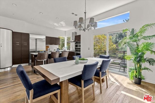 13027 Bluff Creek Drive 30, Playa Vista, CA 90094