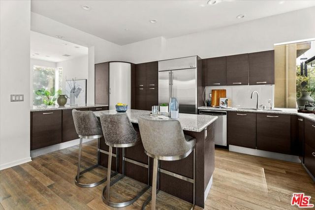 13027 Bluff Creek Drive 30, Playa Vista, CA 90094