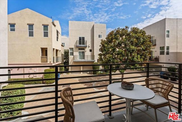 13027 Bluff Creek Drive 30, Playa Vista, CA 90094