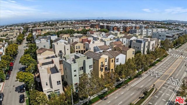 13027 Bluff Creek Drive 30, Playa Vista, CA 90094