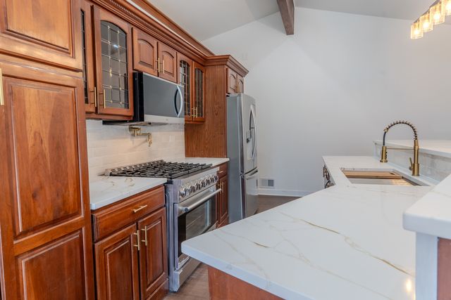 888 Woodstock Road, Olympia Fields, IL 60461