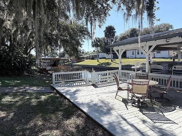 2086 STARBOARD DRIVE, Geneva, FL 32732