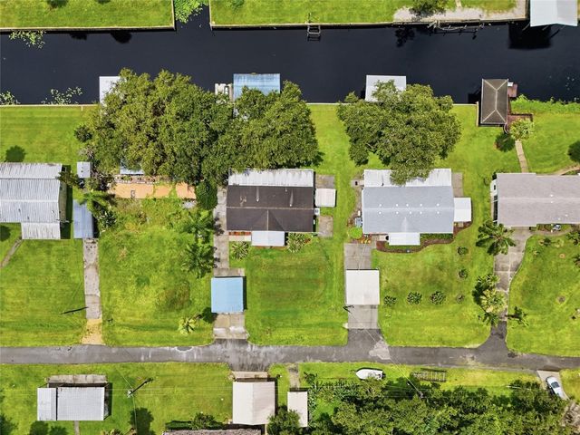 2086 STARBOARD DRIVE, Geneva, FL 32732