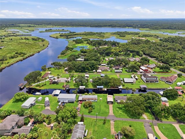 2086 STARBOARD DRIVE, Geneva, FL 32732