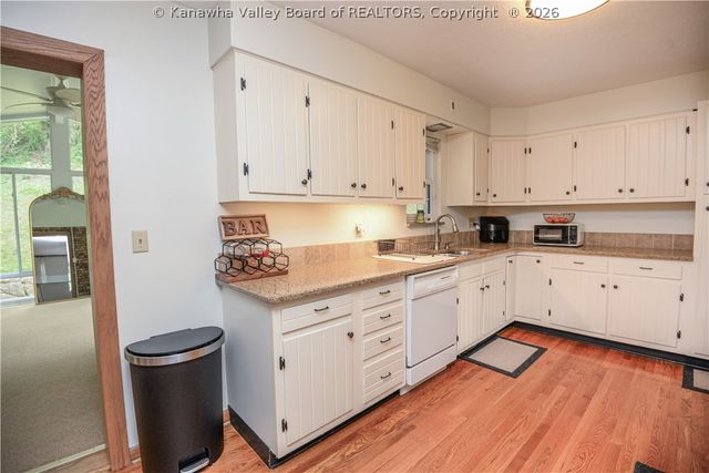 539 S Fort Drive, Charleston, WV 25314