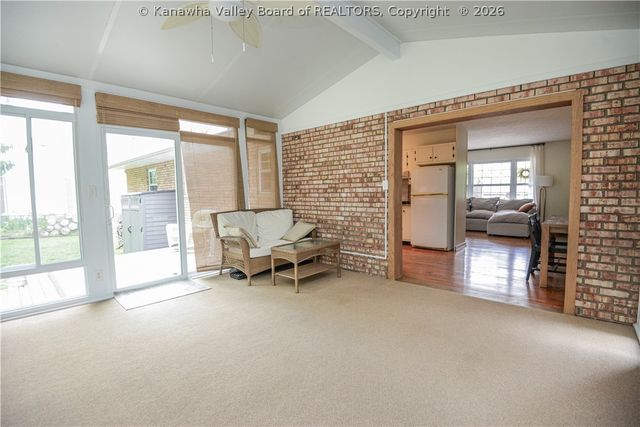539 S Fort Drive, Charleston, WV 25314