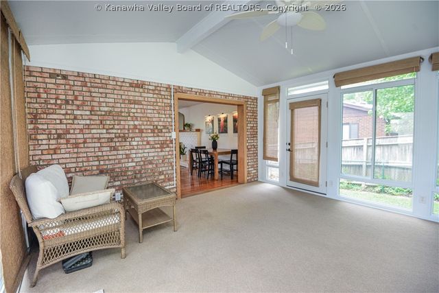 539 S Fort Drive, Charleston, WV 25314