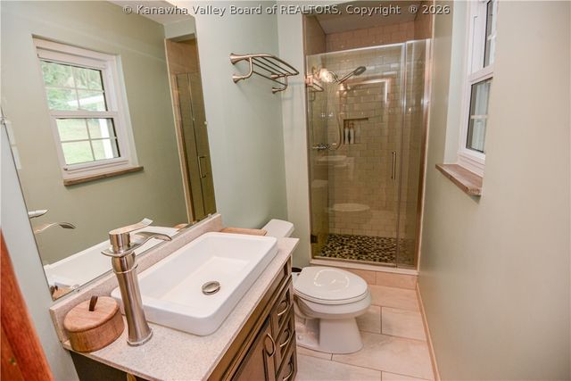 539 S Fort Drive, Charleston, WV 25314