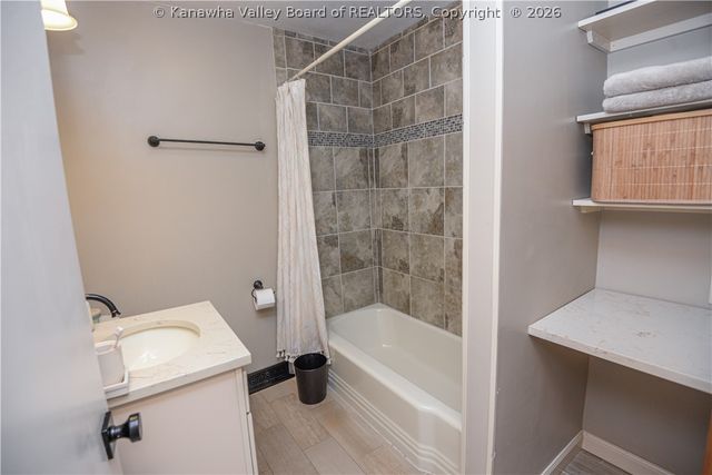 539 S Fort Drive, Charleston, WV 25314