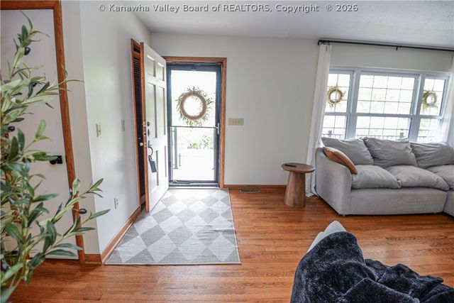 539 S Fort Drive, Charleston, WV 25314