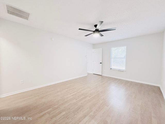 8713 STAR LEAF Road N, Jacksonville, FL 32210