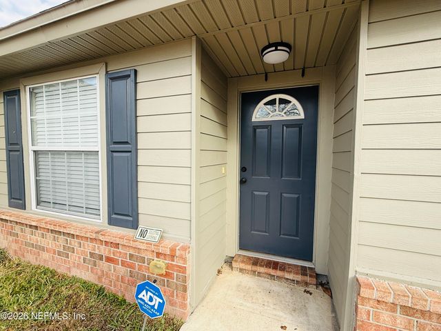 8713 STAR LEAF Road N, Jacksonville, FL 32210