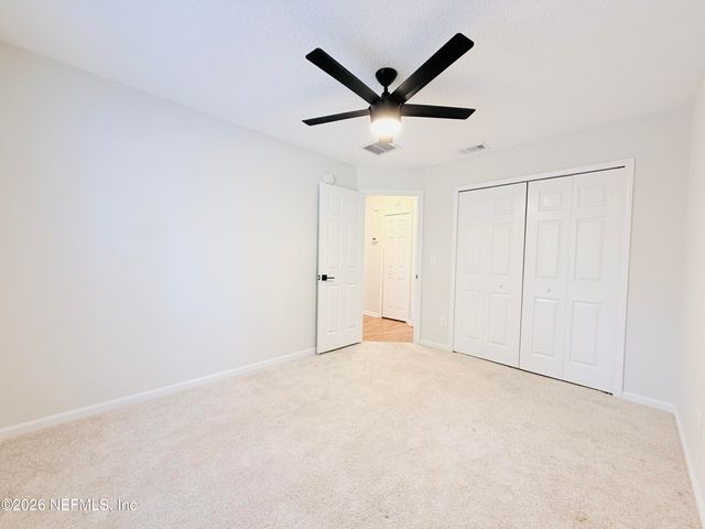 8713 STAR LEAF Road N, Jacksonville, FL 32210